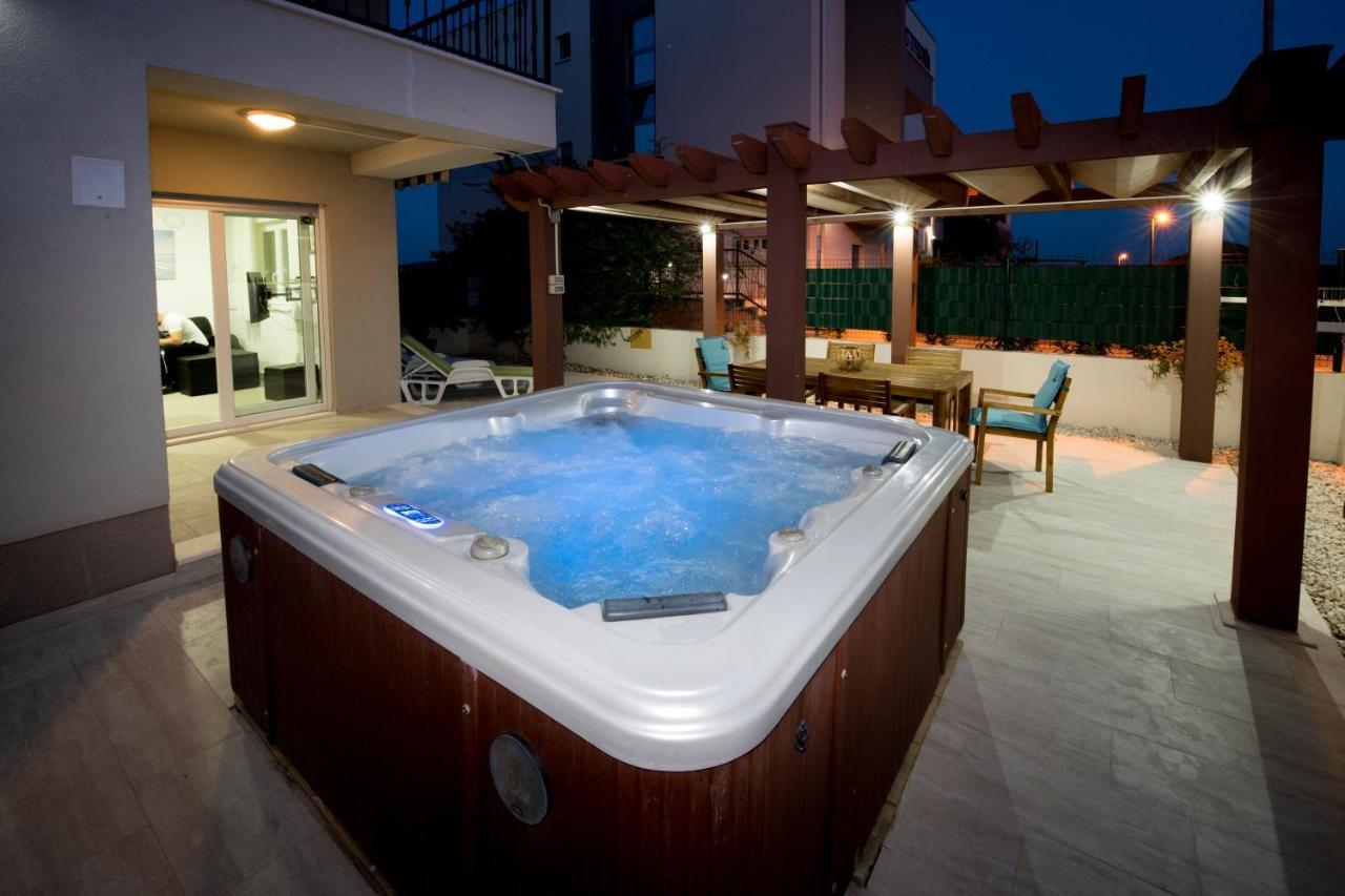 Apartment Miss Tina Трогир Экстерьер фото