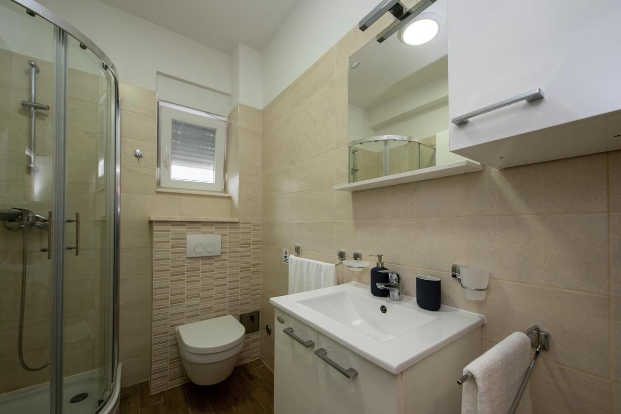 Apartment Miss Tina Трогир Экстерьер фото