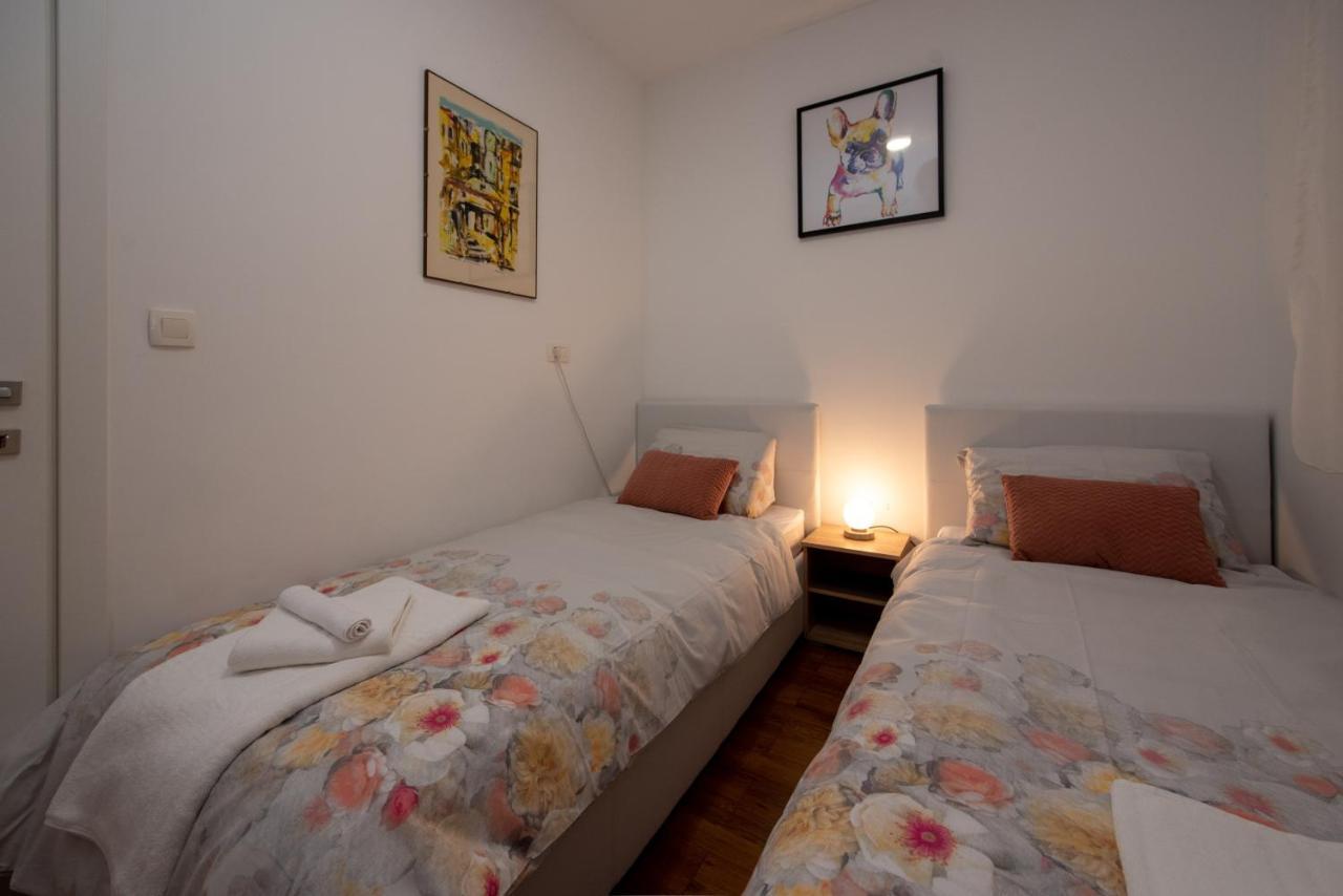 Apartment Miss Tina Трогир Экстерьер фото