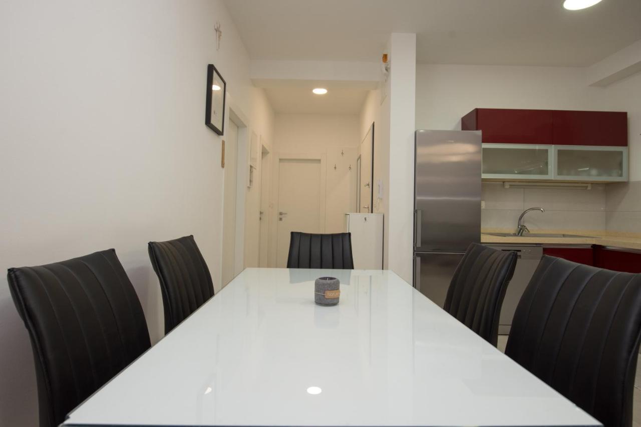 Apartment Miss Tina Трогир Экстерьер фото