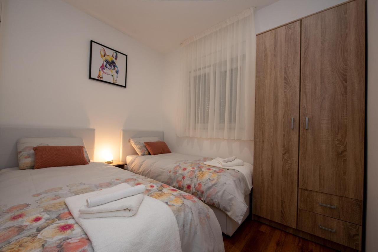 Apartment Miss Tina Трогир Экстерьер фото