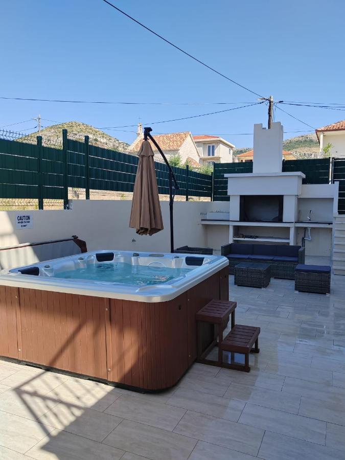 Apartment Miss Tina Трогир Экстерьер фото