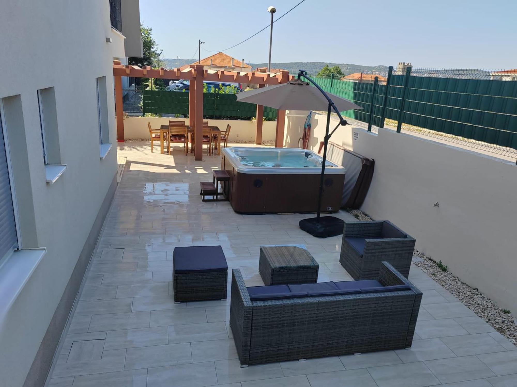 Apartment Miss Tina Трогир Экстерьер фото