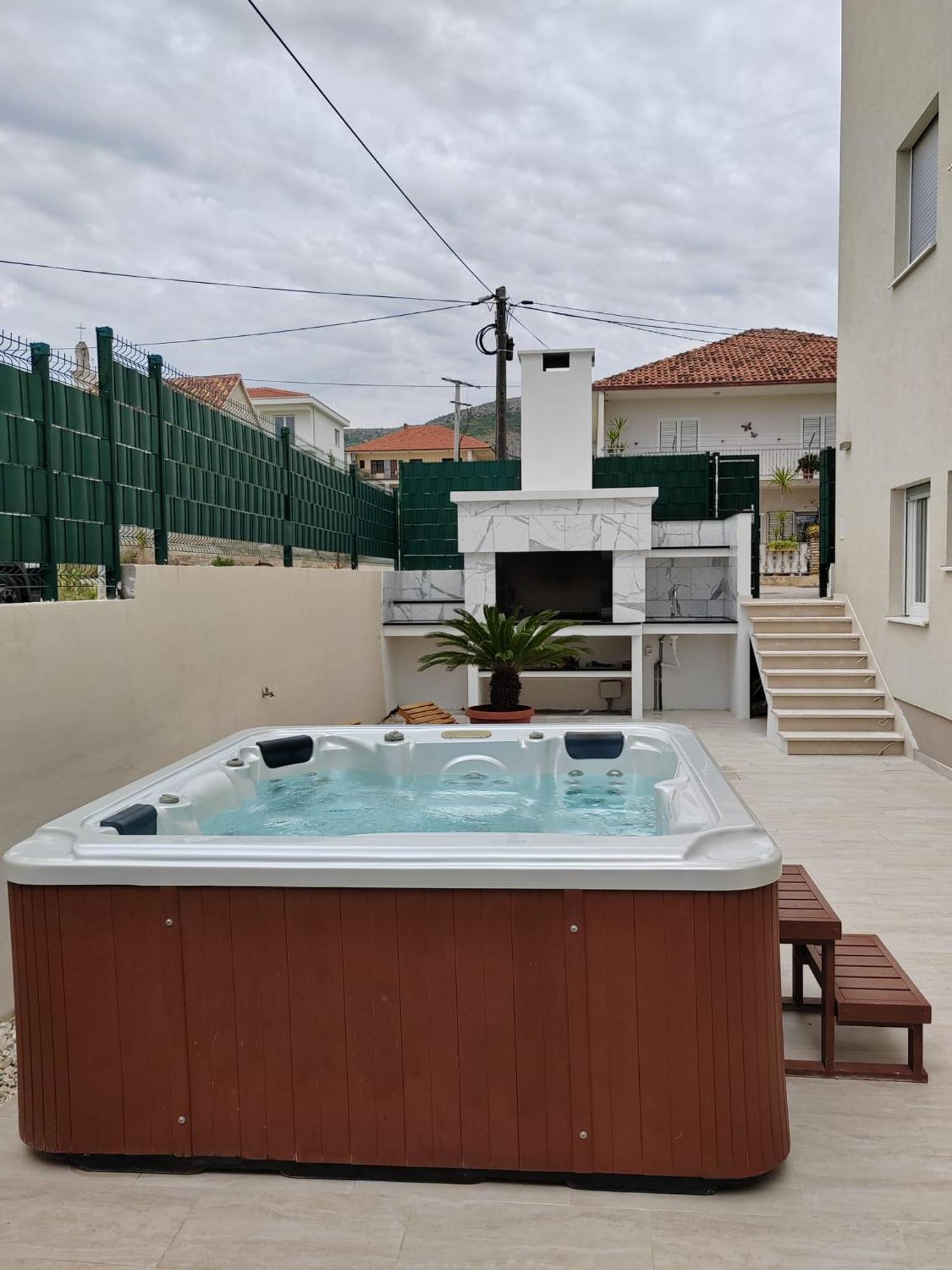 Apartment Miss Tina Трогир Экстерьер фото